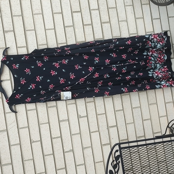 Flower Dress - Picture 12 of 15